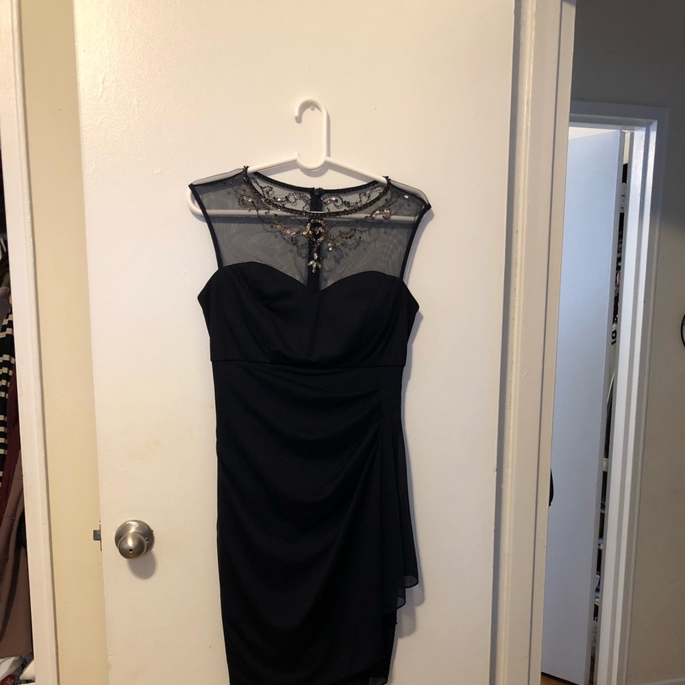 Dress - Picture 7 of 7